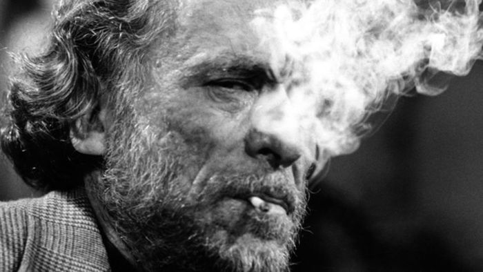 查理‧布考斯基（Charles Bukowski）。